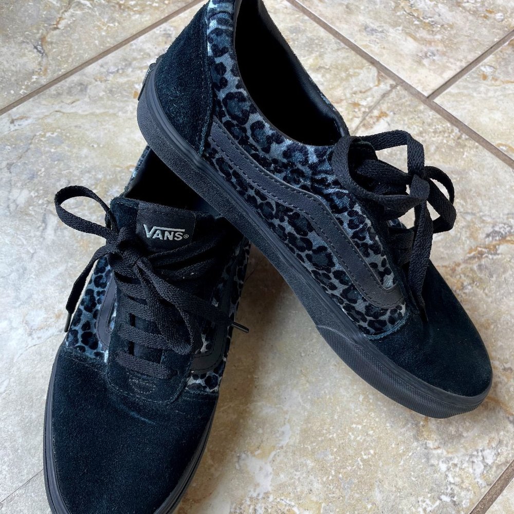 VANS Ward Black Grey Silver Leopard  Size 9.5 Womens